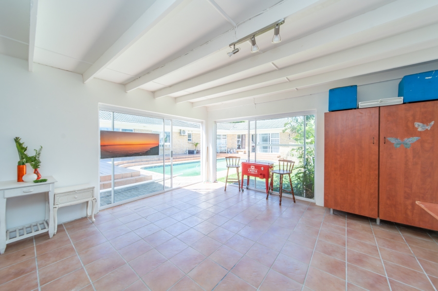 4 Bedroom Property for Sale in Beacon Bay Eastern Cape